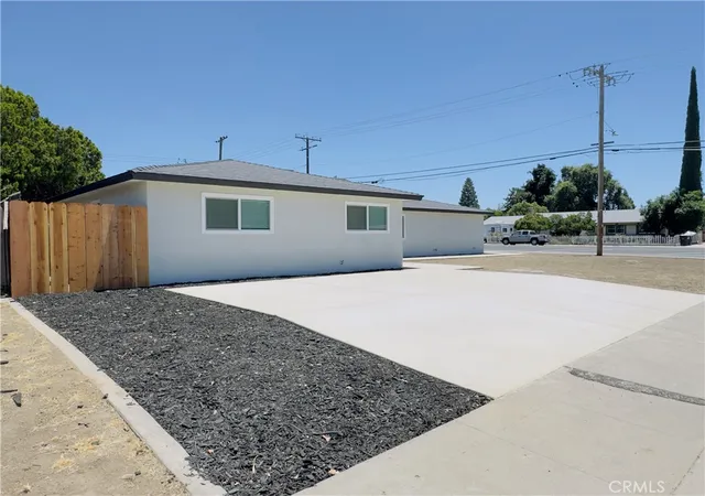 Homes for sale in Visalia, CA | 1138 Valley St, Visalia, CA 93277 | MLS# IV26108211