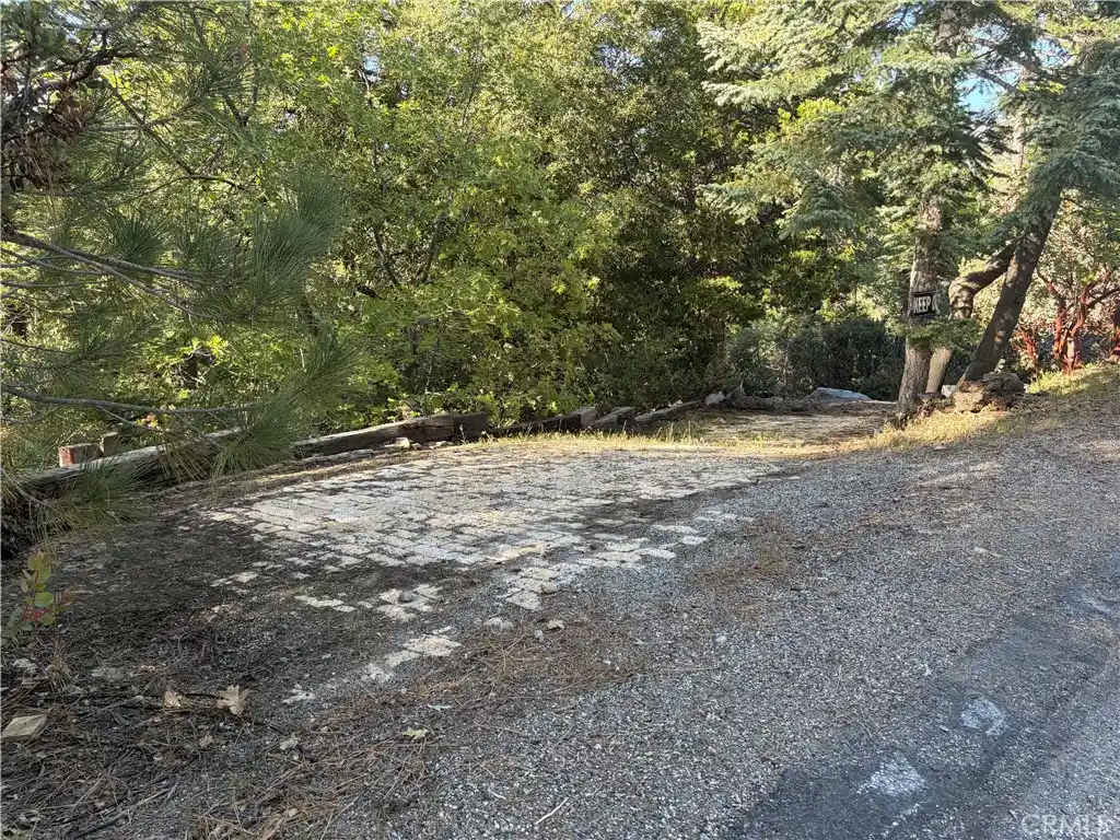 Land for sale at 8 Big Rock Dr, Idyllwild, CA 92549 | MLS# SW26099922