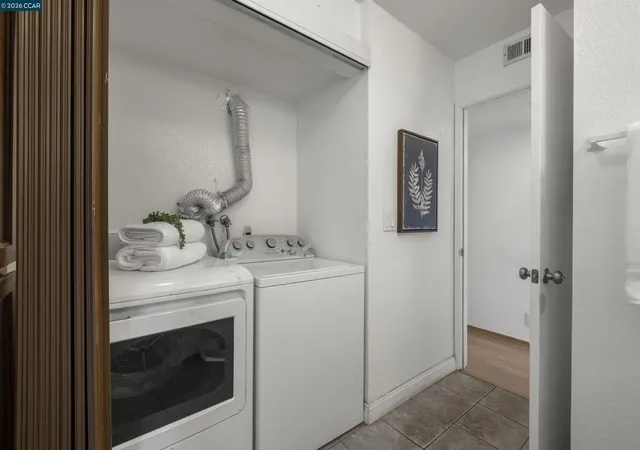 Homes for sale in San Leandro, CA | 2549 San Leandro Blvd, San Leandro, CA 94578 | MLS# 41135186