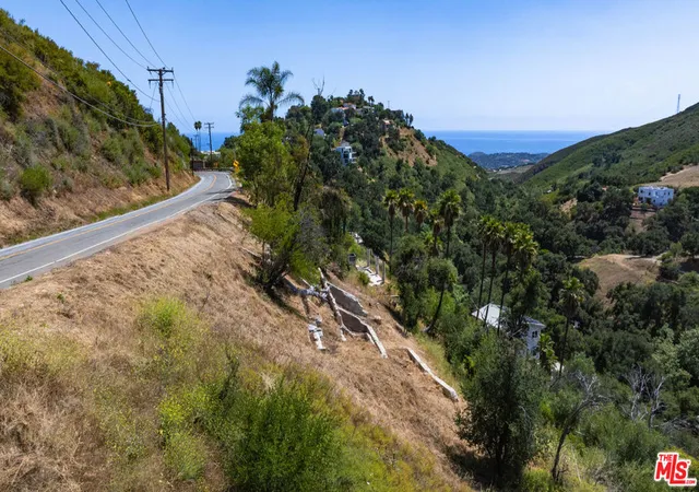 Homes for sale in Malibu, CA | 4015 Latigo Canyon Rd, Malibu, CA 90265 | MLS# 26835643