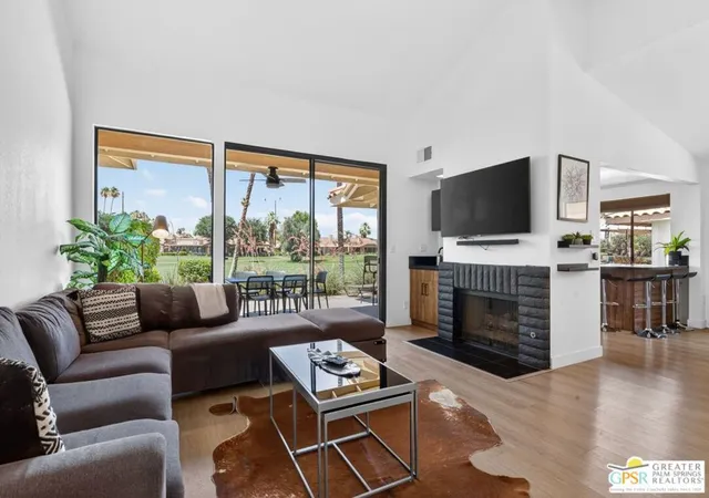 3rd image of 226 La Paz Wy, Palm Desert, CA 92260 | MLS# 26835591PS