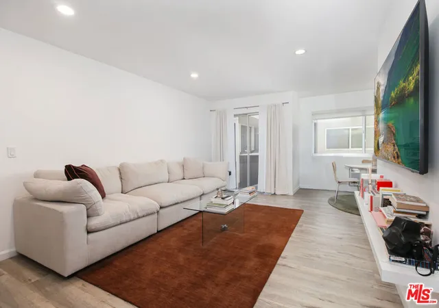 Photo 3 of Condo for sale at 525 N Sycamore Ave #301, Los Angeles, CA 90036 | MLS# 26835811 | Listing updated on 2026-09-23