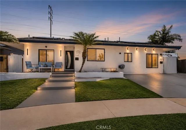 Photo 2 of Single family home for sale at 16842 Lucia, Huntington Beach, CA 92647 | MLS# OC26107677 | Listing updated on 2026-10-06
