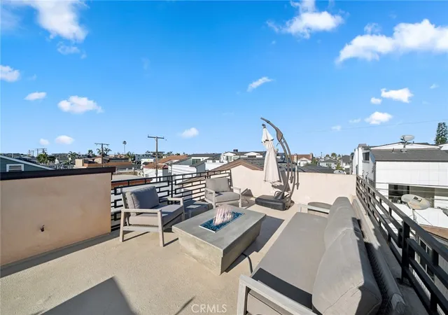 2nd image of 1/2 Poinsettia Ave, Corona Del Mar, CA 92625 | MLS# NP26108267