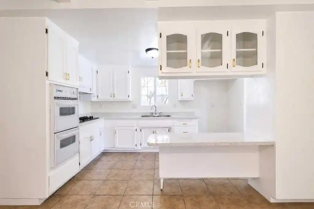 Photo 4 of Sale Pending at 2813 W Brook, Santa Ana, CA 92704 | MLS# PW26105269 | Listing updated on 2026-10-28