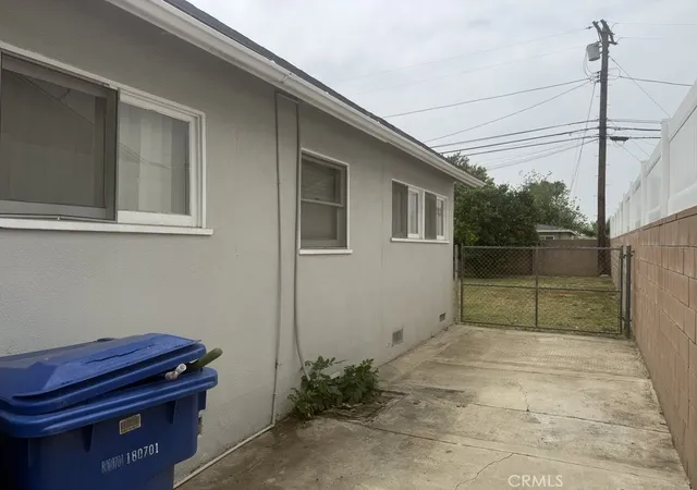 4th image of 10213 Sophia Ave, North Hills, CA 91343 | MLS# OC26107892