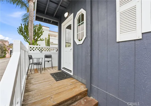 5th image of 14 Cottonwood Ln, Seal Beach, CA 90740 | MLS# OC26108027