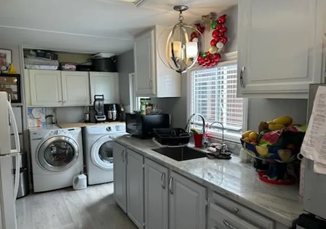 4th image of 2053 East Bayshore #7, Redwood City, CA 94063 | MLS# ML82047744