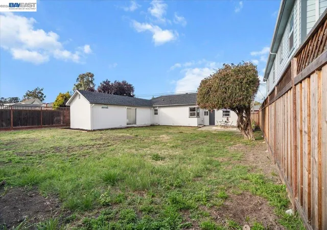 Homes for sale in Alameda, CA | 320 Beach Rd, Alameda, CA 94502 | MLS# 41135208
