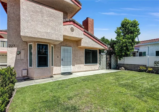Photo 3 of Townhouse for sale at 227 California St #A, Arcadia, CA 91006 | MLS# AR26108386 | Listing updated on 2026-10-09