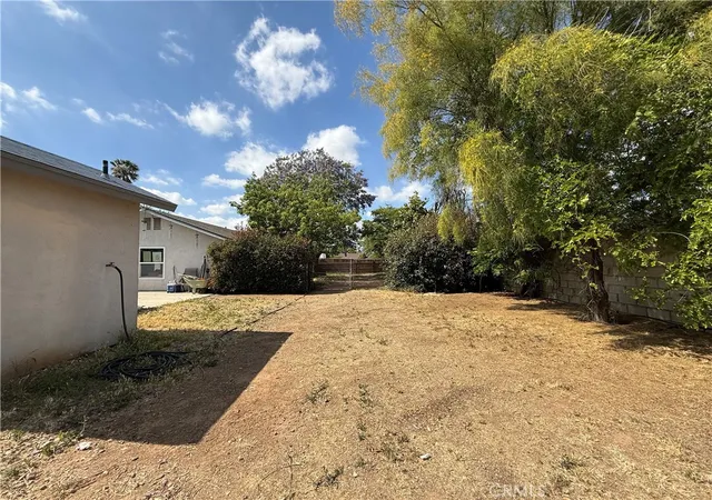 Homes for sale in Calimesa, CA | 325 W Ave L, Calimesa, CA 92320 | MLS# IG26094267