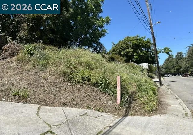 3rd image of 5229 Macarthur Blvd, Oakland, CA 94619 | MLS# 41135214