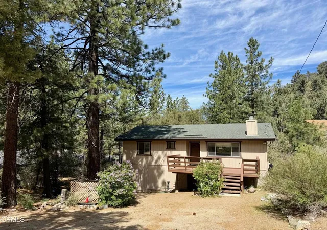 Homes for sale in Pine Mountain Club, CA | 1716 Lassen Wy, Pine Mountain Club, CA 93222 | MLS# V1-36487