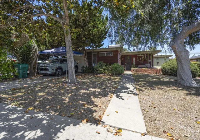 Homes for sale in San Diego, CA | 3752 Poe St, San Diego, CA 92107 | MLS# NDP2604803