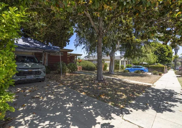 Homes for sale in San Diego, CA | 3752 Poe St, San Diego, CA 92107 | MLS# NDP2604803