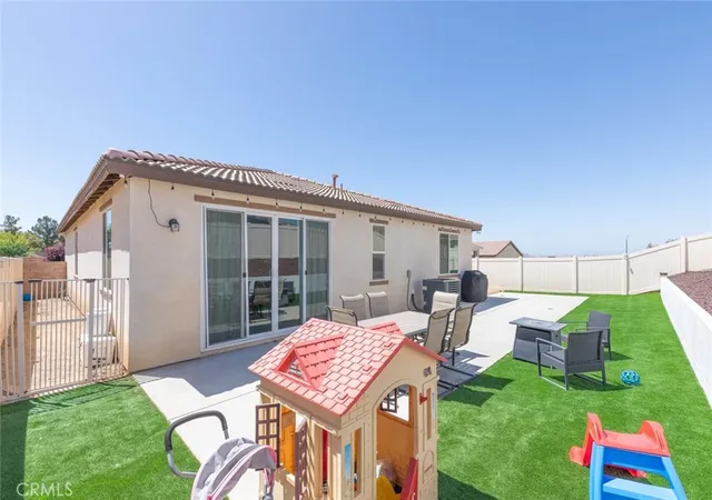 Photo 3 of Sale Pending at 2838 Forestrun Ct, Hemet, CA 92543 | MLS# SW26108498 | Listing updated on 2026-07-08