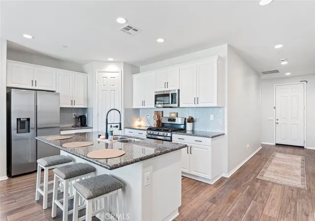 Photo 4 of Sale Pending at 2838 Forestrun Ct, Hemet, CA 92543 | MLS# SW26108498 | Listing updated on 2026-07-08