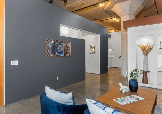 Homes for sale in Long Beach, CA | 115 W 4Th St, Long Beach, CA 90802
