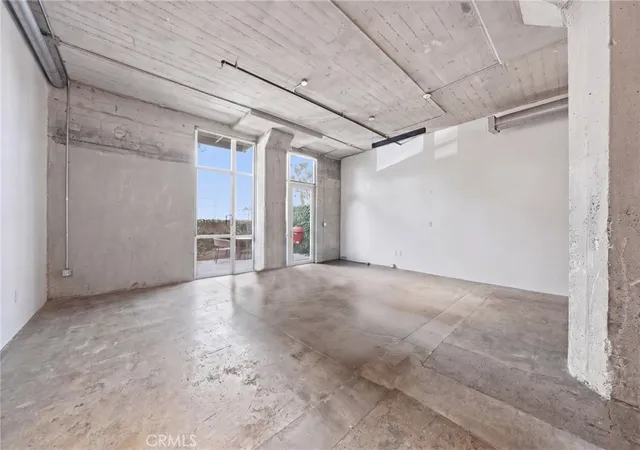 2nd image of 825 E 4th St #101, Los Angeles, CA 90013 | MLS# PW26107781