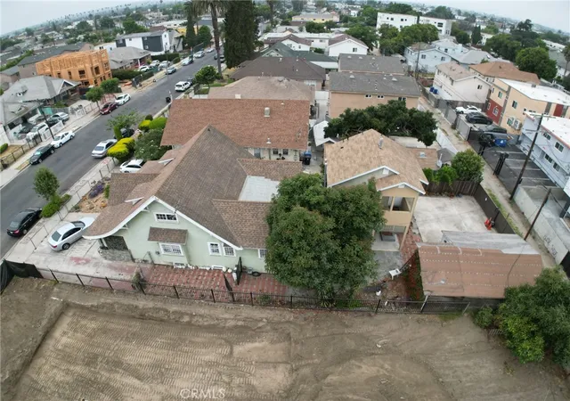 Photo 2 of Single family home for sale at 1229 W 37th Drive, Los Angeles, CA 90007 | MLS# WS26106991 | Listing updated on 2026-05-21
