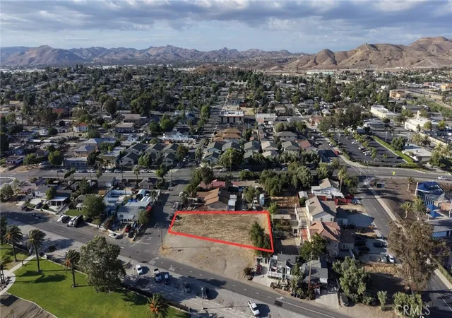 1st image of 0 Lindsey St S, Lake Elsinore, CA 92530 | MLS# SW26108561