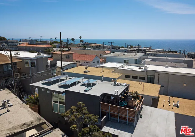 Photo 3 of Single family home for sale at 472 Rosecrans Ave, Manhattan Beach, CA 90266 | MLS# 26835949 | Listing updated on 2026-09-19