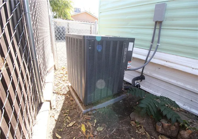 2nd image of 405 Mccord Ave #K, Bakersfield, CA 93308 | MLS# OC26108604