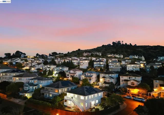2nd image of 857 Bridgeway Cir, El Sobrante, CA 94803 | MLS# 41135233