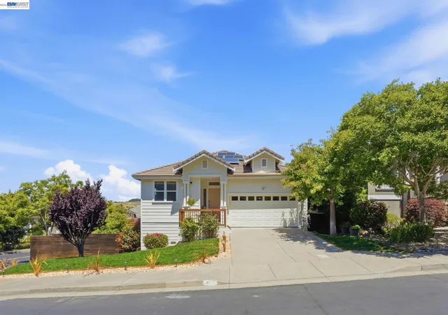 3rd image of 857 Bridgeway Cir, El Sobrante, CA 94803 | MLS# 41135233