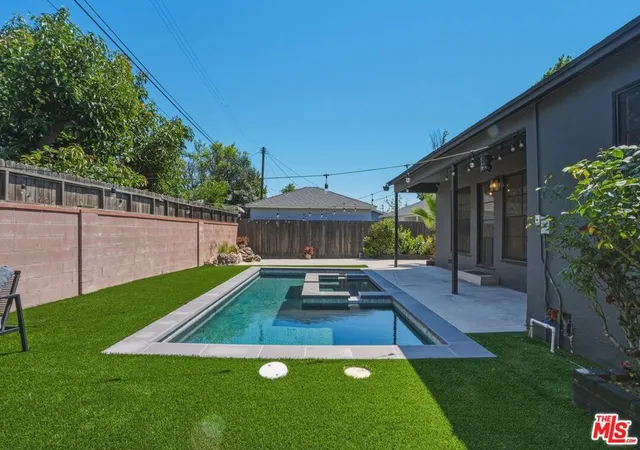 Photo 3 of Sale Pending at 7960 Aldea Ave, Van Nuys, CA 91406 | MLS# 26836009 | Listing updated on 2026-08-05