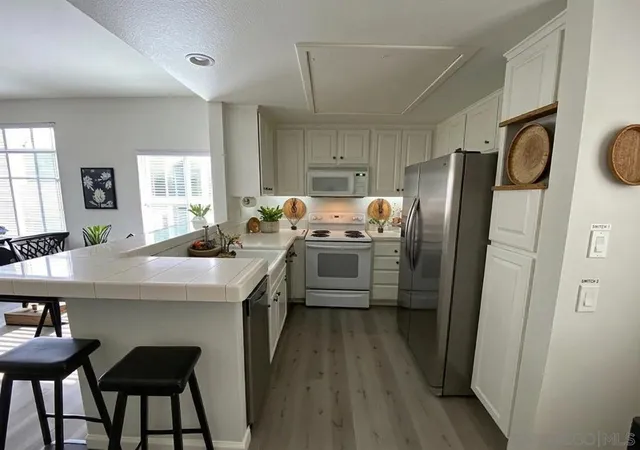 Photo 3 of Condo for sale at 2220 Camino De La Reina #204, San Diego, CA 92108 | MLS# 260012066SD | Listing updated on 2026-09-05