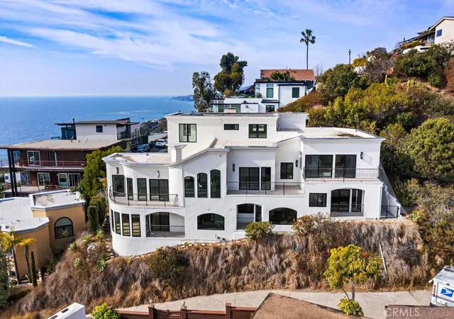 Homes for sale in Laguna Beach, CA | 2790 Queda, Laguna Beach, CA 92651 | MLS# OC26102060