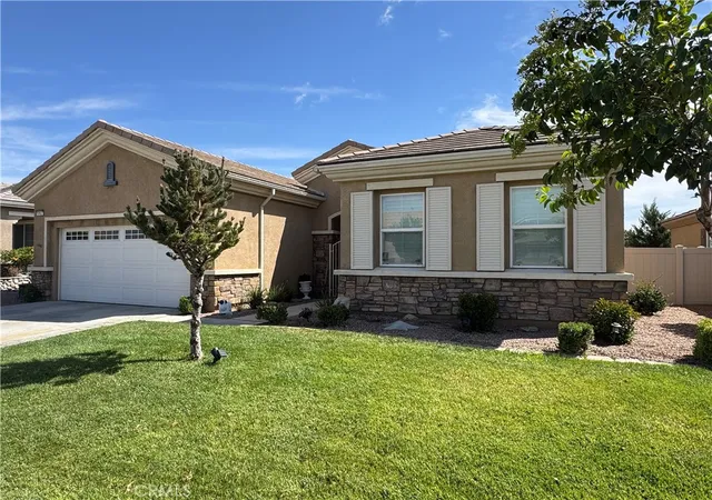 Photo 2 of Single family home for sale at 10927 Katepwa St, Apple Valley, CA 92308 | MLS# HD26108070 | Listing updated on 2026-10-06