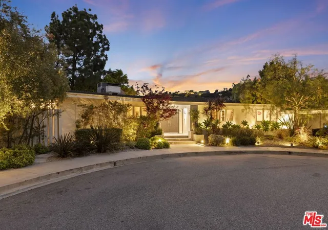 44th image of 8410 Edwin Dr, Los Angeles, CA 90046 | MLS# 26835785