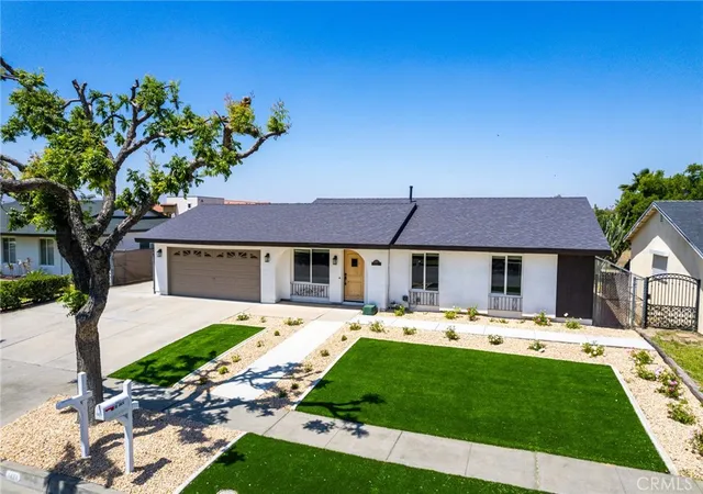 1st image of 1421 De Anza, Redlands, CA 92374 | MLS# TR26106987