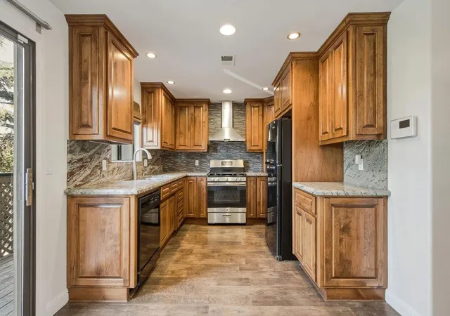 4th image of 801 Nash Rd, Hollister, CA 95023