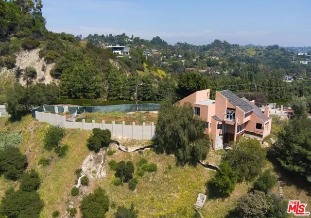2nd image of 3025 Benedict Canyon Dr, Beverly Hills, CA 90210 | MLS# 26835629