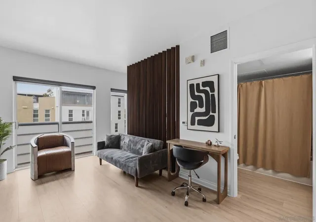 4th image of 550 15Th St, San Diego, CA 92101