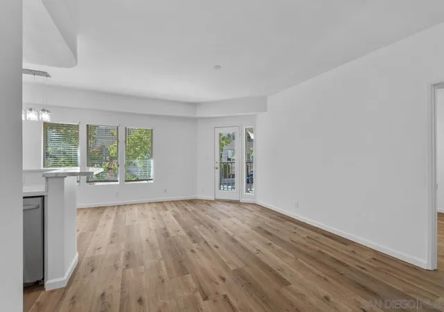 5th image of 655 Columbia St, San Diego, CA 92101