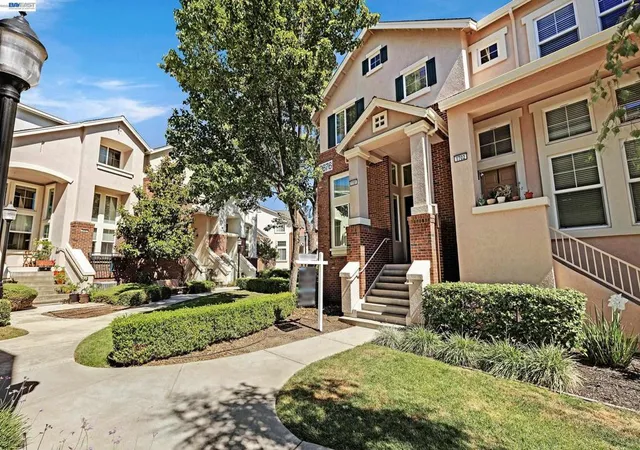 Homes for sale in Livermore, CA | 2676 3rd St #1701, Livermore, CA 94550 | MLS# 41135259