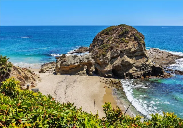 54th image of 10 S La Senda, Laguna Beach, CA 92651 | MLS# OC26106405