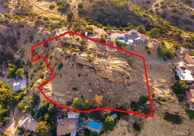 5th image of 8740 Azul Dr, West Hills, CA 91304 | MLS# SR26107861