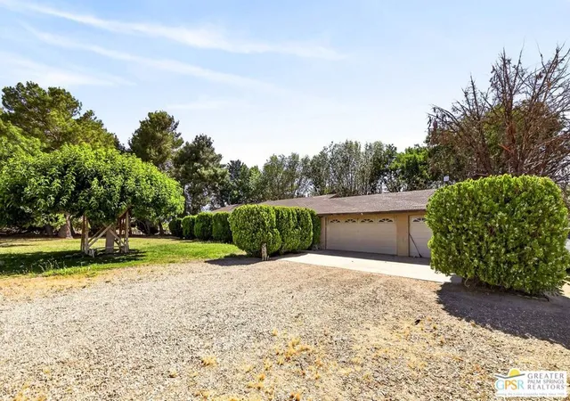 Photo 2 of Single family home for sale at 11446 Midway Ave, Lucerne Valley, CA 92356 | MLS# 26835827PS | Listing updated on 2026-05-31