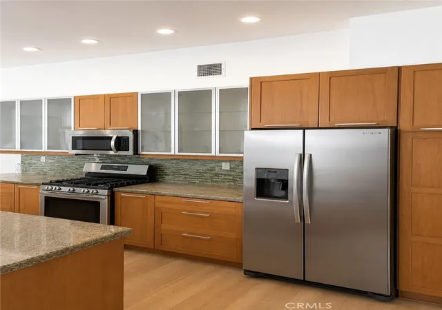 5th image of 14720 Valerio, Van Nuys, CA 91405 | MLS# SR26108918