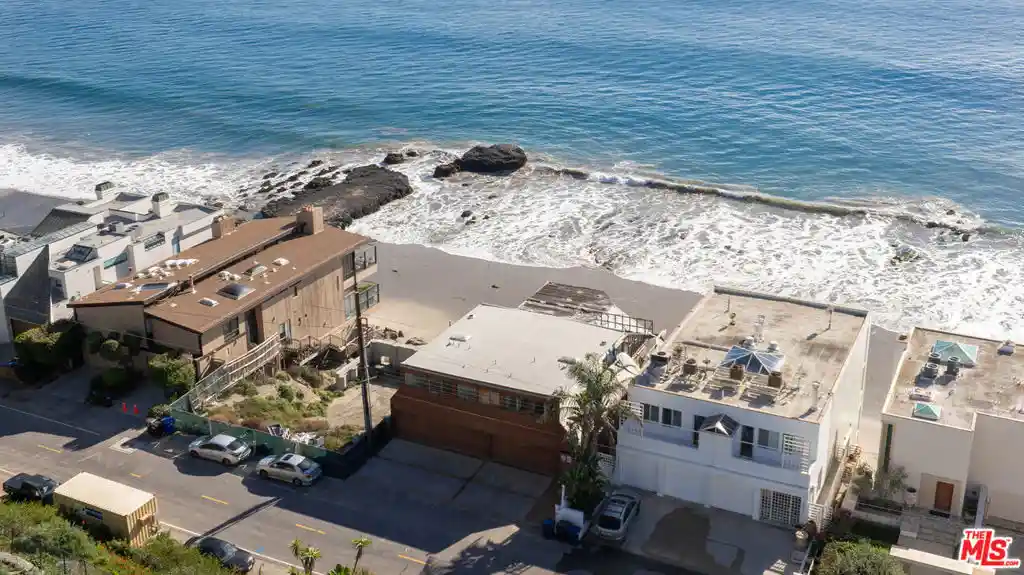 Photo 1 of Single family home for sale at 25266 Malibu Rd, Malibu, CA 90265 | MLS# 26836181 | Listing updated on 2026-10-19