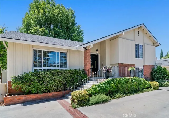 Homes for sale in Chatsworth, CA | 20000 Vintage, Chatsworth, CA 91311 | MLS# SR26108816