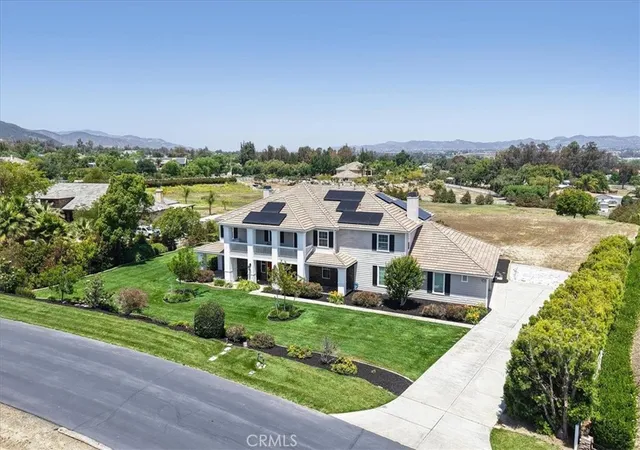 Photo 4 of Sale Pending at 26252 Sage Grass Ct, Murrieta, CA 92562 | MLS# SW26108956 | Listing updated on 2026-09-23