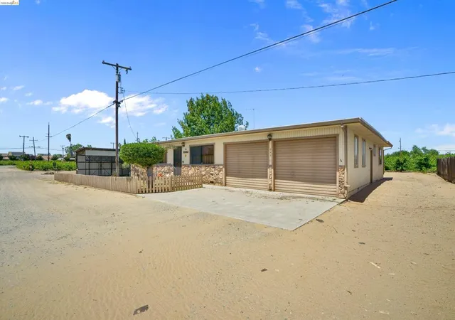 2nd image of 944 Sherman Ln, Oakley, CA 94561 | MLS# 41135285