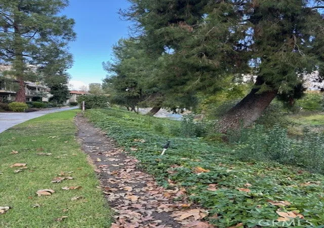 2nd image of 928 Avenida Majorca, Laguna Woods, CA 92637
