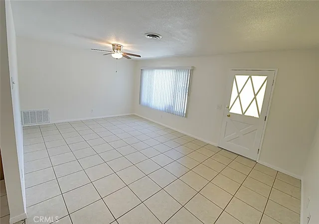 Photo 4 of Sale Pending at 815 Coral Ave, Hemet, CA 92543 | MLS# SW26109028 | Listing updated on 2026-09-22